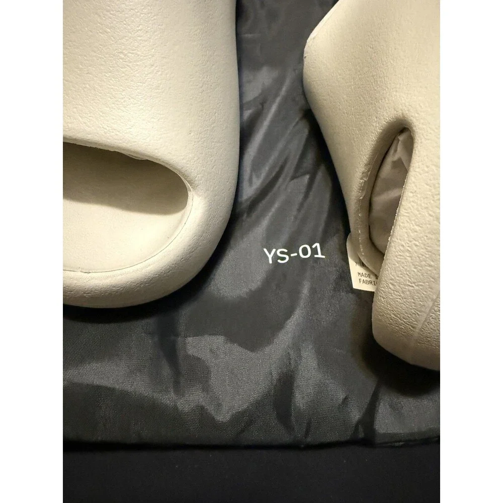 Yeezy slides ys